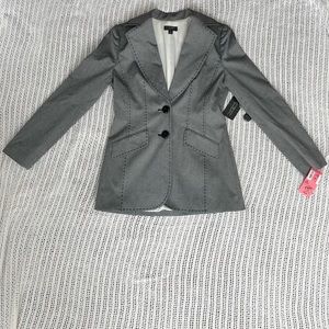 Vintage Classiques Entier (Nordstrom) Grey Blazer with Black Stitching Size 6